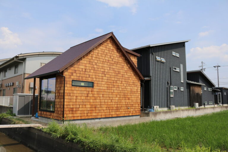 TINY HOUSE　本日、足場が外れ、完成間近です(^O^)！