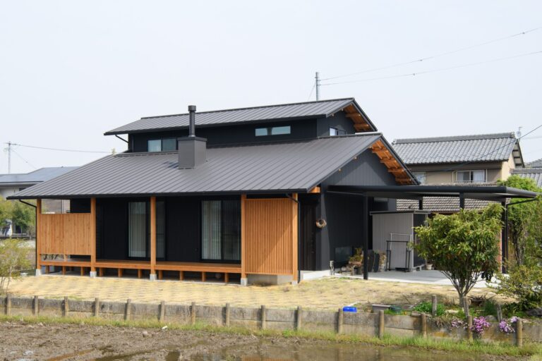 祖父江 黒の家