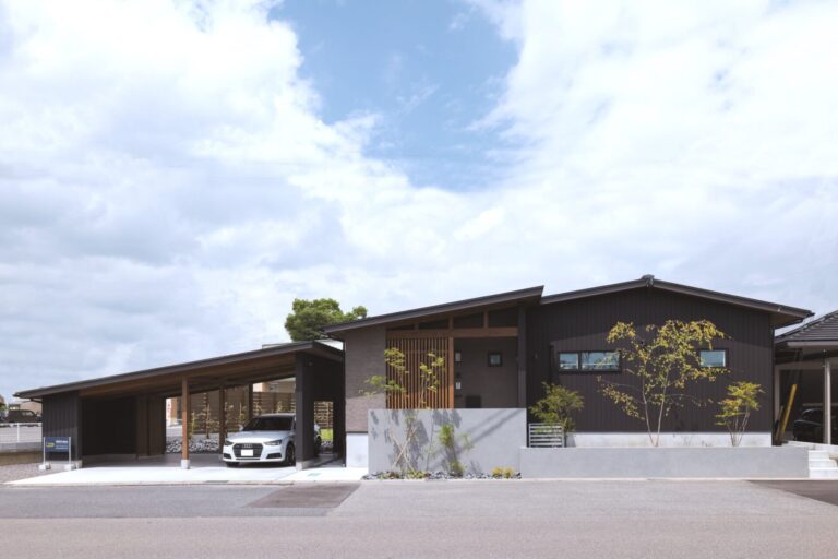 竹鼻町の平屋