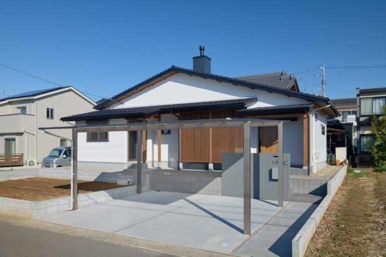 かやば白の平屋