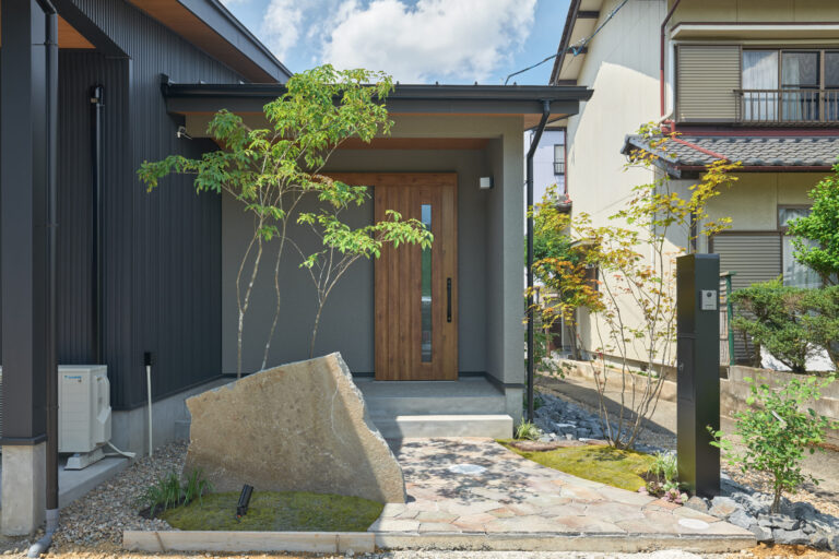 岩倉町の平屋
