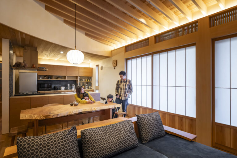 古い日本家屋のカッコよさを形に。一切の妥協なしで叶えた、理想のわが家【五感を擽る家・T様】